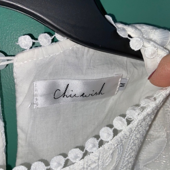Chickwish size medium white lace top like new - Picture 5 of 9